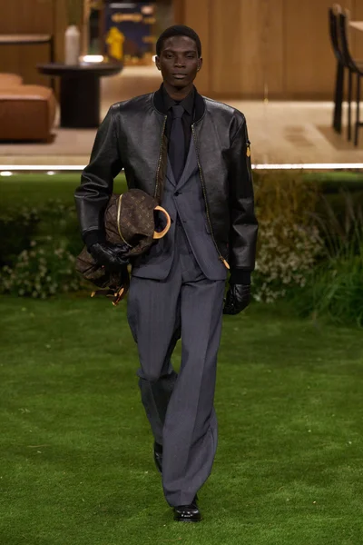 Look 73